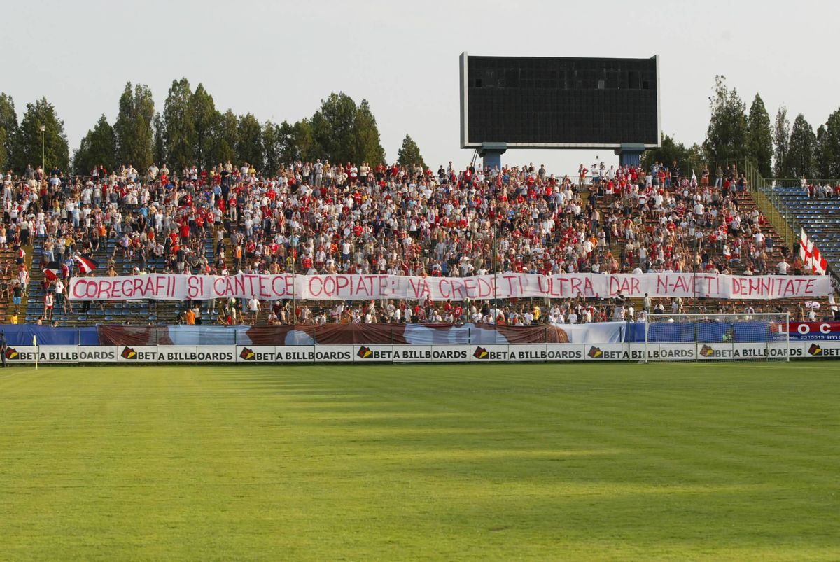 „Un paradox în continuare / FC Gazde joacă în deplasare” sau „În Europa ați ieșit din anonimat / Doar că ne sunteți rivali în campionat” » Cele mai tari 100 mesaje afișate la Dinamo - FCSB