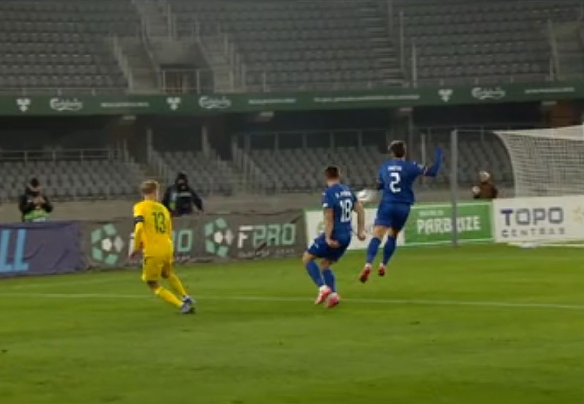 Penalty scandalos primit de Lituania! Imediat, Adrian Porumboiu a dat verdictul pentru GSP