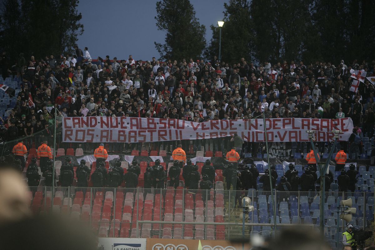 DINAMO - FCSB / Mesaje - I