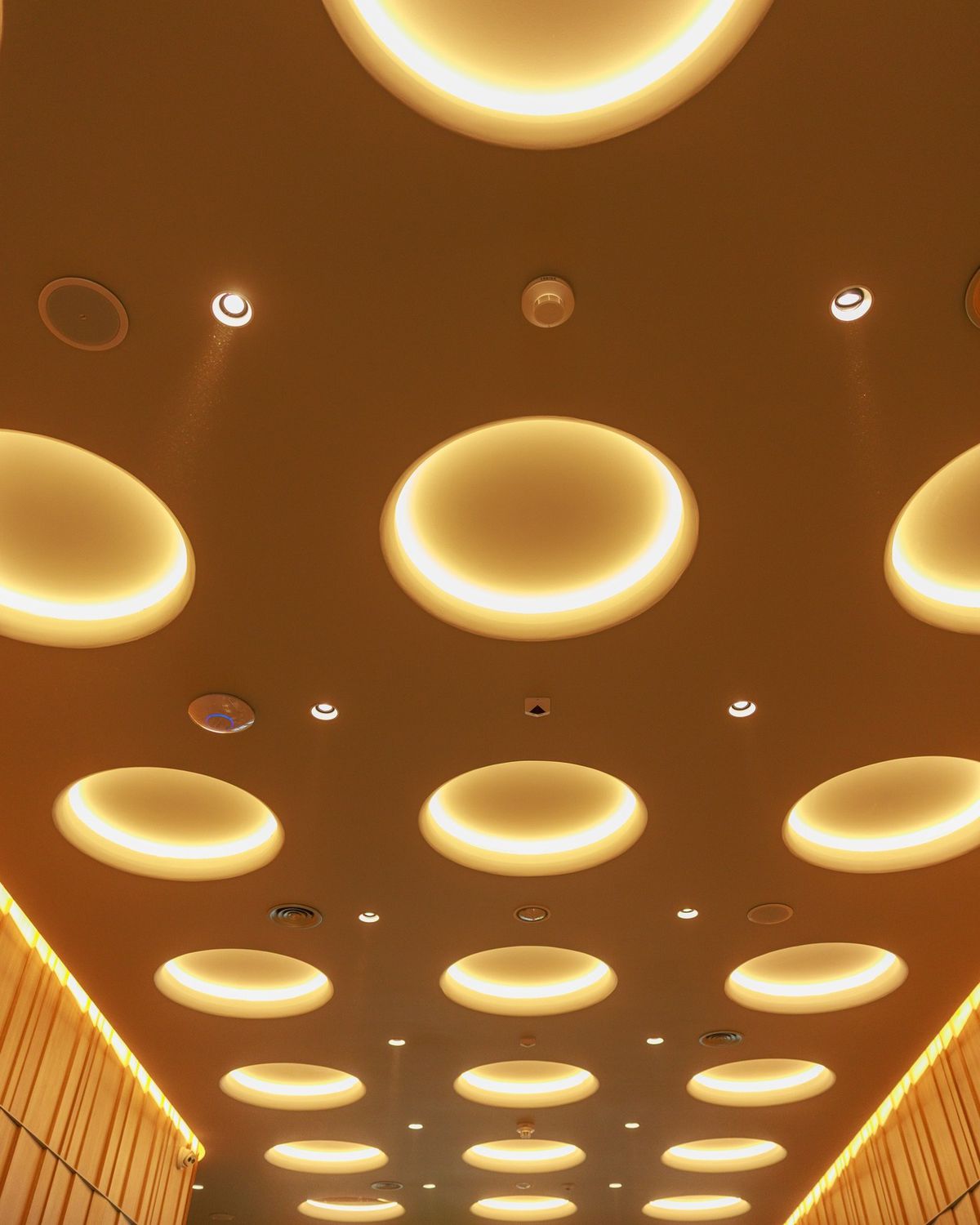 Telecabina Tâmpa şi restaurantul Panoramic din Braşov / Foto: Facebook