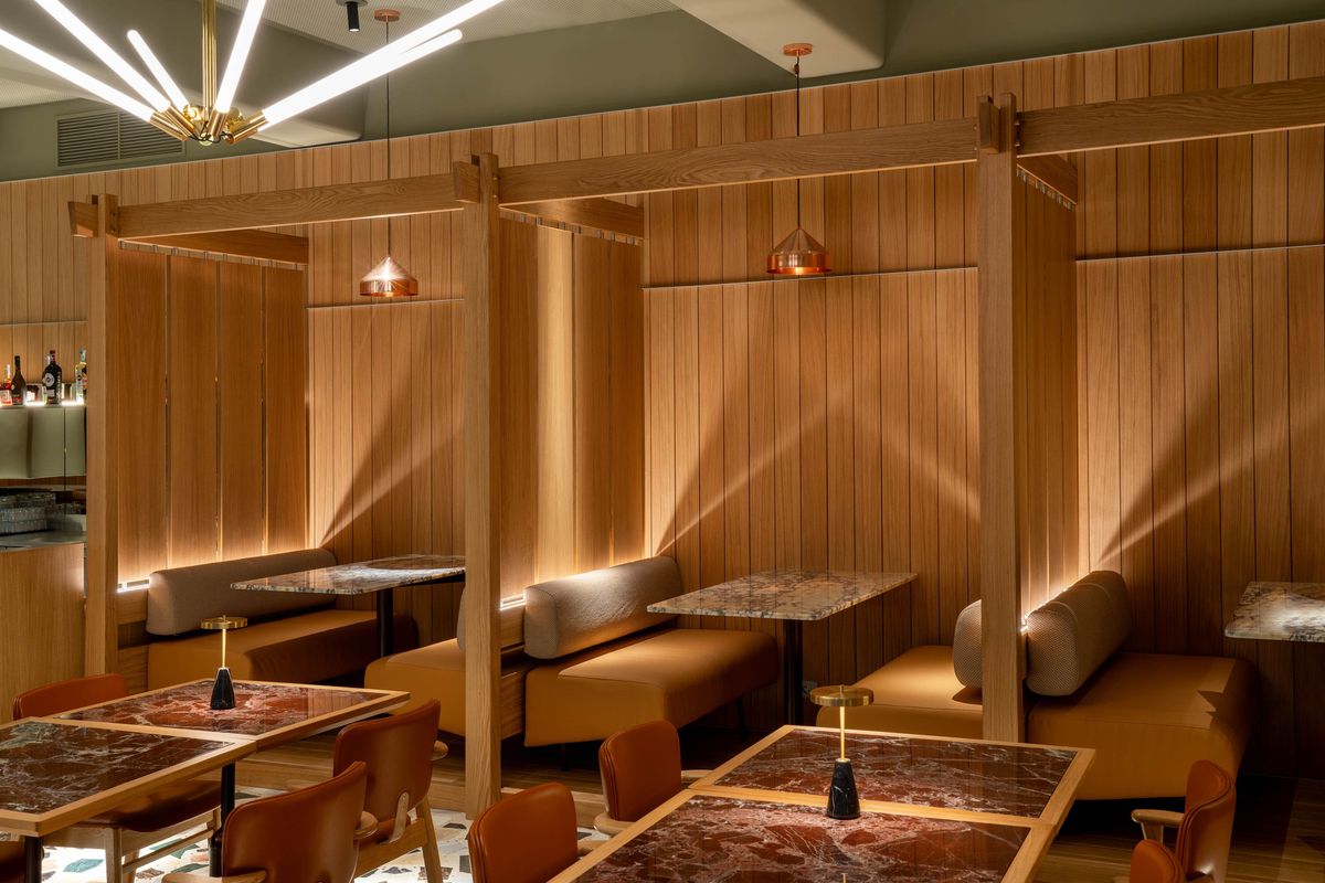 Telecabina Tâmpa şi restaurantul Panoramic din Braşov / Foto: Facebook