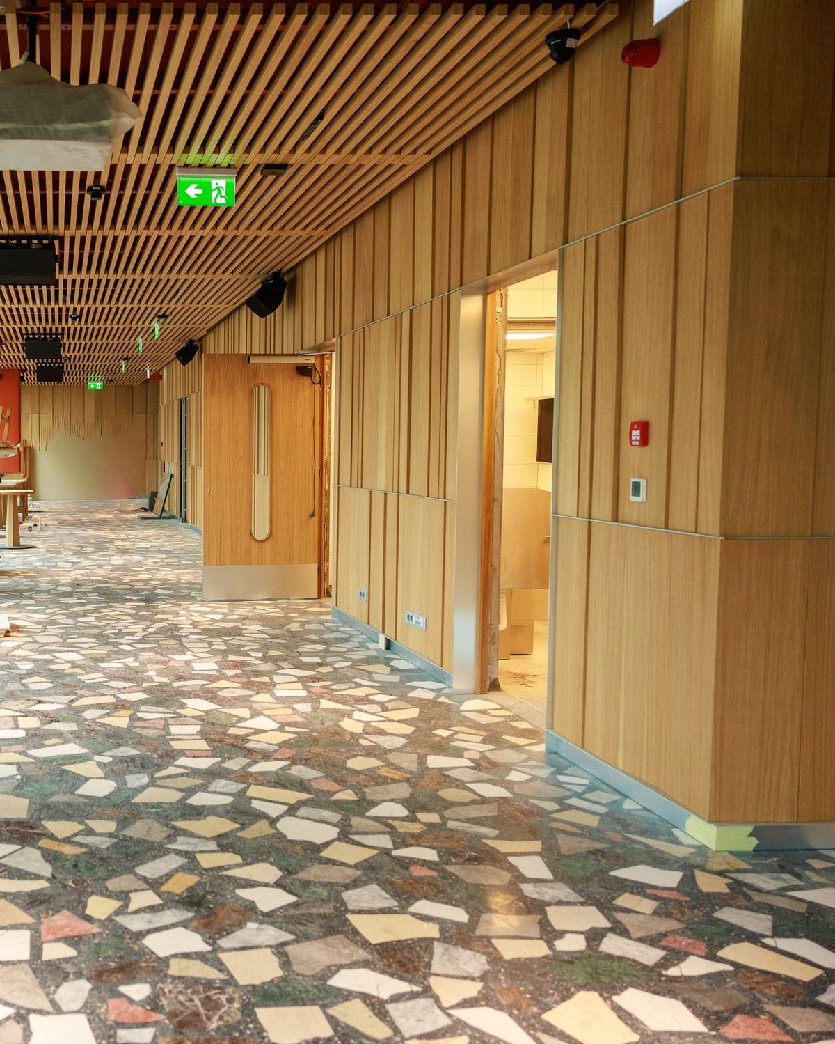 Telecabina Tâmpa şi restaurantul Panoramic din Braşov / Foto: Facebook