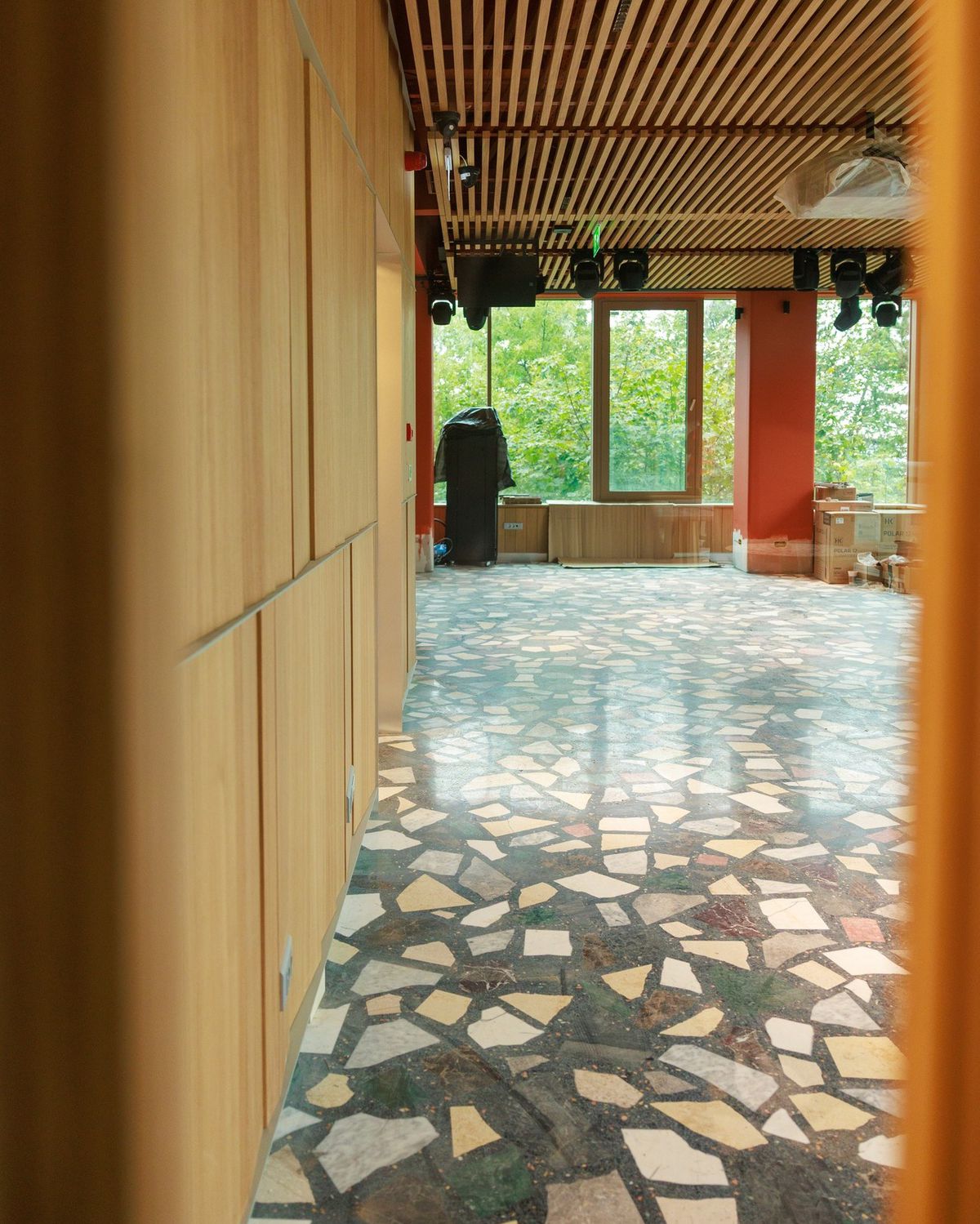 Telecabina Tâmpa şi restaurantul Panoramic din Braşov / Foto: Facebook