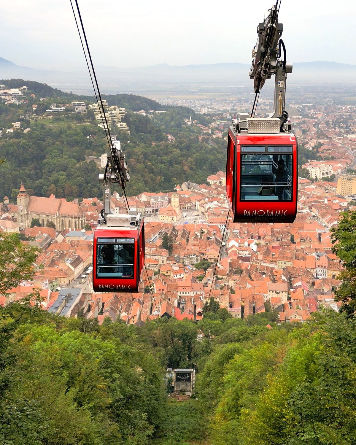 Telecabina Tâmpa şi restaurantul Panoramic din Braşov / Foto: Facebook