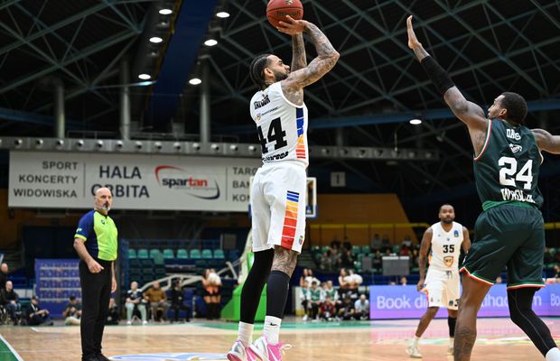 U-BT Cluj-Napoca, înfrângere dureroasă în Polonia, după ce și-a condus adversara la 16 puncte » Mihai Silvășan: „Acesta e baschetul”