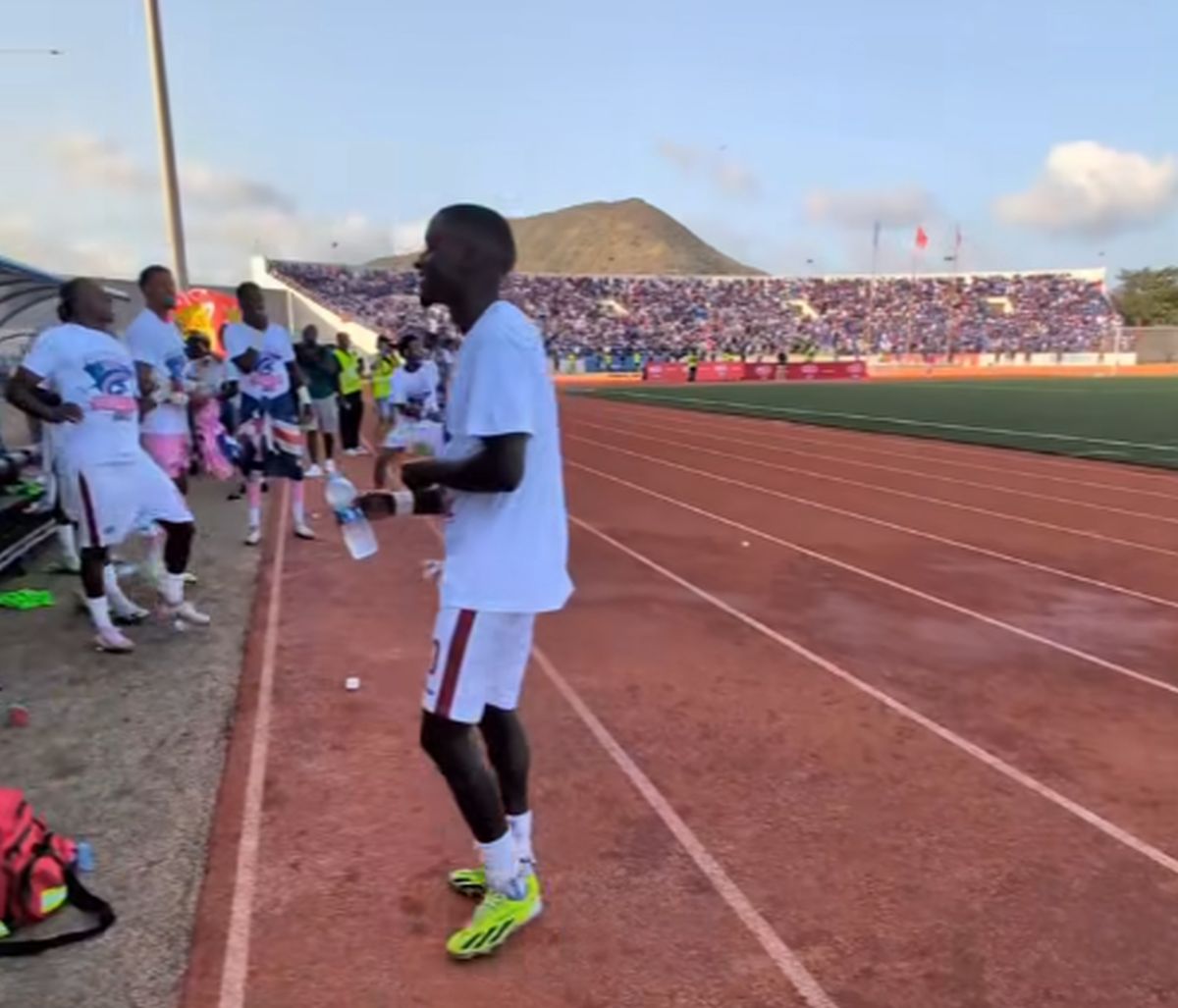 Fotbalistul din Liga 1 calificat la Campionatul Mondial din 2026: „Nu am văzut niciodată țara atât de unită” » Imagini cu sărbătoarea națională declanșată