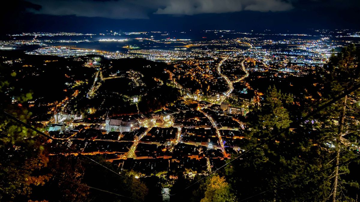 Telecabina Tâmpa şi restaurantul Panoramic din Braşov / Foto: Facebook