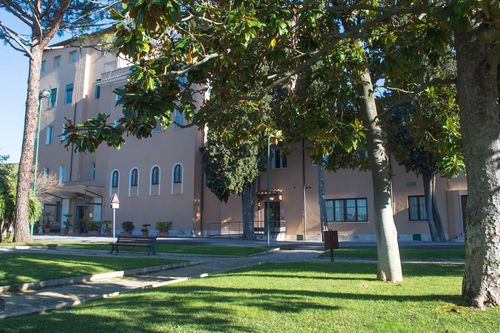 Clinica Villa Stuart din Roma, unde va fi operat Mihai Popescu/ foto: villastuart.it