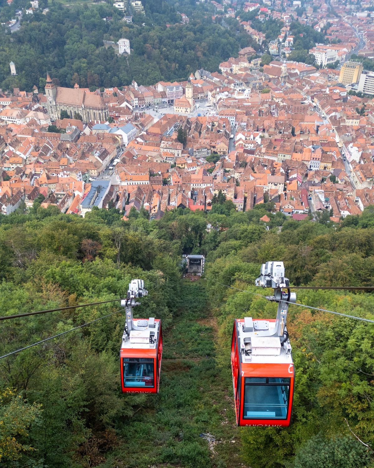 Telecabina Tâmpa şi restaurantul Panoramic din Braşov / Foto: Facebook