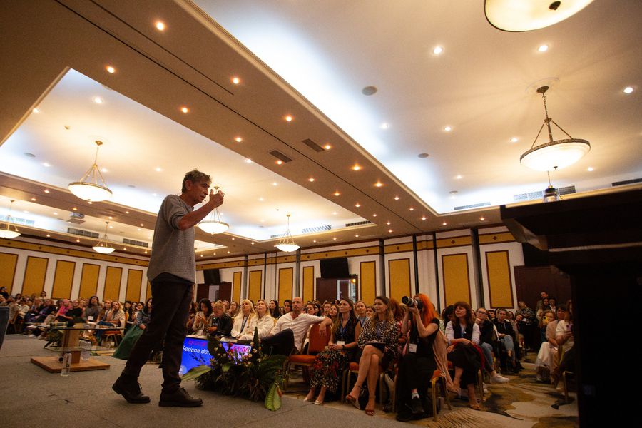 ReConnect 2025: O comunitate de lideri și experți redefinind perspectiva asupra dependențelor în România