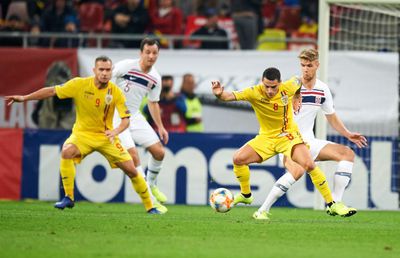 ROMÂNIA - SUEDIA // Numerele „tricolorilor” » În sfârșit avem un „10”! + numere de rezerve pentru Budescu, Nistor și Coman