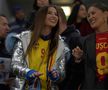 ROMÂNIA - SUEDIA // FOTO Iubita lui Pușcaș a animat atmosfera pe Arena Națională » Mesajul special de pe tricou