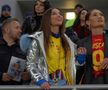 ROMÂNIA - SUEDIA // FOTO Iubita lui Pușcaș a animat atmosfera pe Arena Națională » Mesajul special de pe tricou
