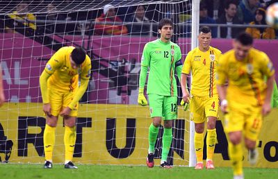 ROMÂNIA - SUEDIA // Cosmine, ai uitat titularii pe bancă? Cum arată echipa de top pe care Contra a ignorat-o! Puteau rezervele României să bată Suedia?