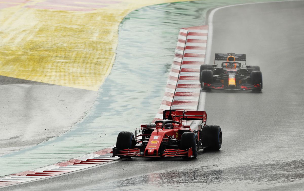 FOTO Lewis Hamilton a făcut ISTORIE! E campion mondial pentru a 7-a oară și l-a egalat pe Michael Schumacher după MP al Turciei