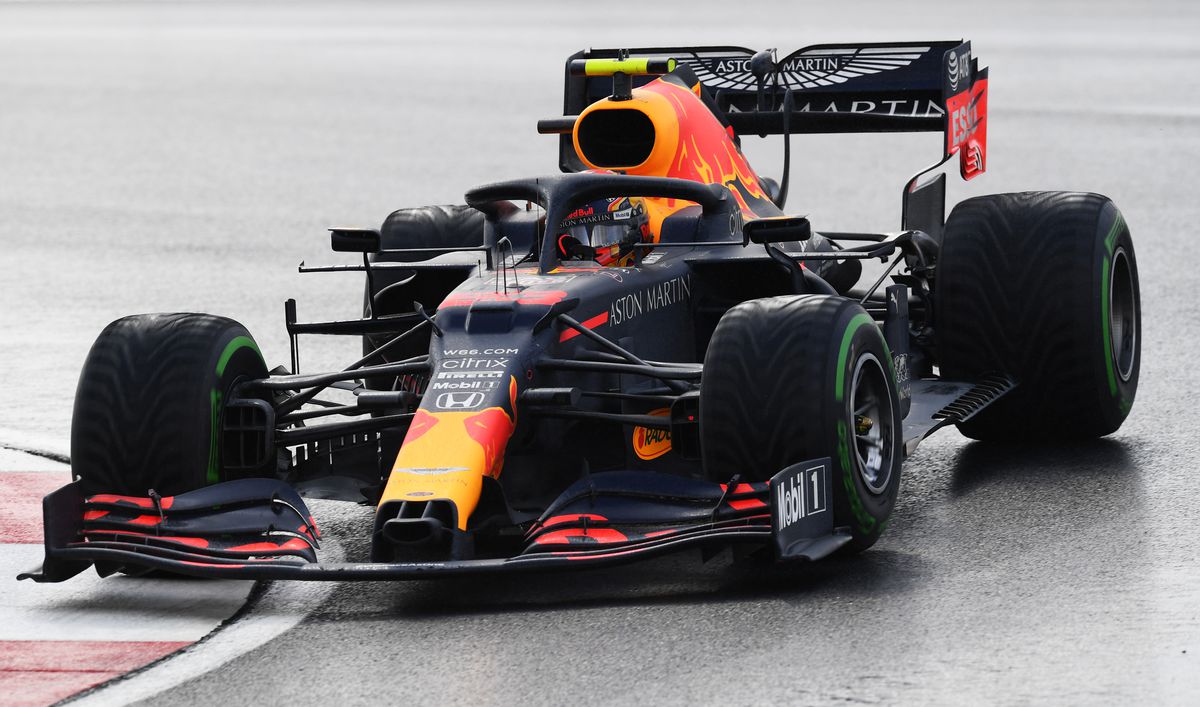 FOTO Lewis Hamilton a făcut ISTORIE! E campion mondial pentru a 7-a oară și l-a egalat pe Michael Schumacher după MP al Turciei