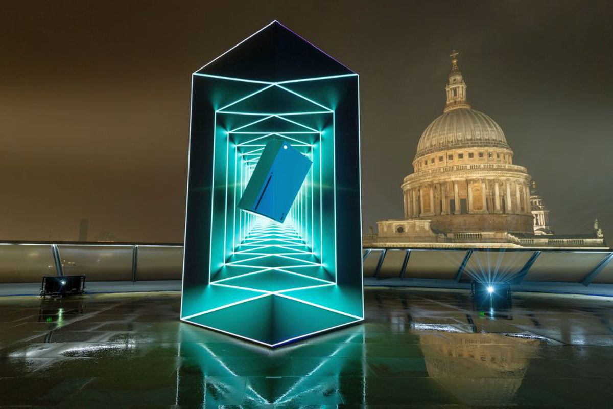 FOTO A început nebunia consolelor next-gen » Xbox a avut parte de cea mai mare lansare din istorie!