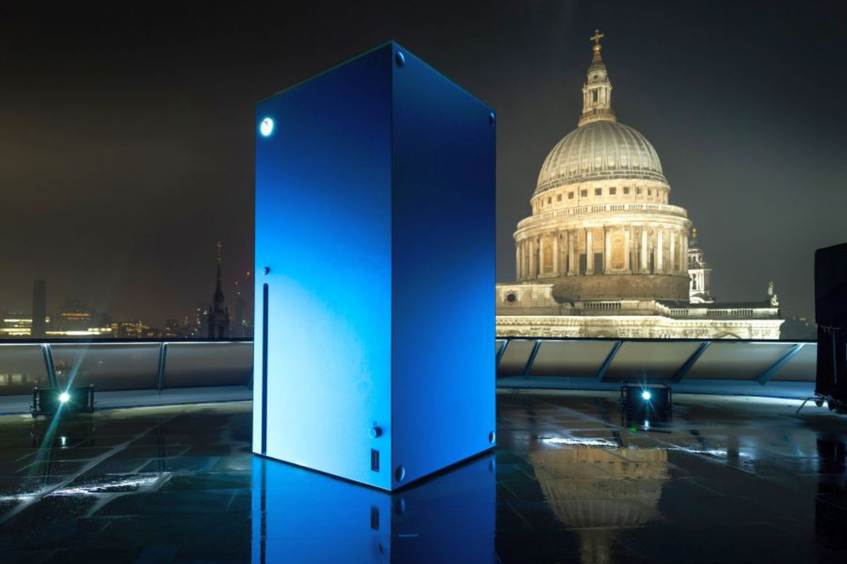 FOTO A început nebunia consolelor next-gen » Xbox a avut parte de cea mai mare lansare din istorie!