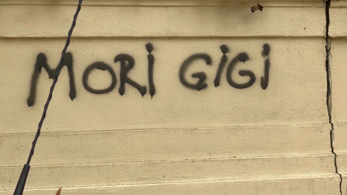După baza din Berceni, ultrașii au vandalizat și palatul lui Gigi Becali: „Voiau să vină la mine acasă, vreau să facă pușcărie!”