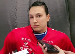 Cristina Neagu, un car de nervi: „Înseamnă că nu ești român!” » Le face praf pe arbitre: „Fetele astea nu cred că știu ce s-a întâmplat azi”