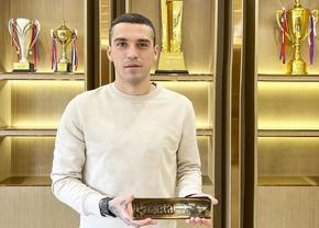 Nicolae Stanciu este Fotbalistul Român al Anului 2022: „Mi-am dorit enorm ca într-o zi să fie scris și numele meu pe acest trofeu”