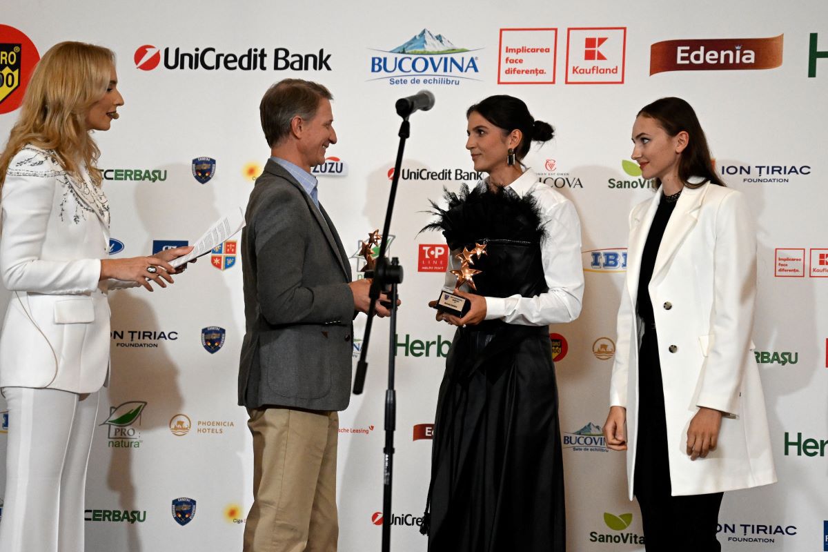 Canotajul și-a onorat premianții din 2023 » Cinci titluri europene, două mondiale, 11 bărci calificate la JO 2024 răsplătite înainte de plecarea în cantonamentul de iarnă