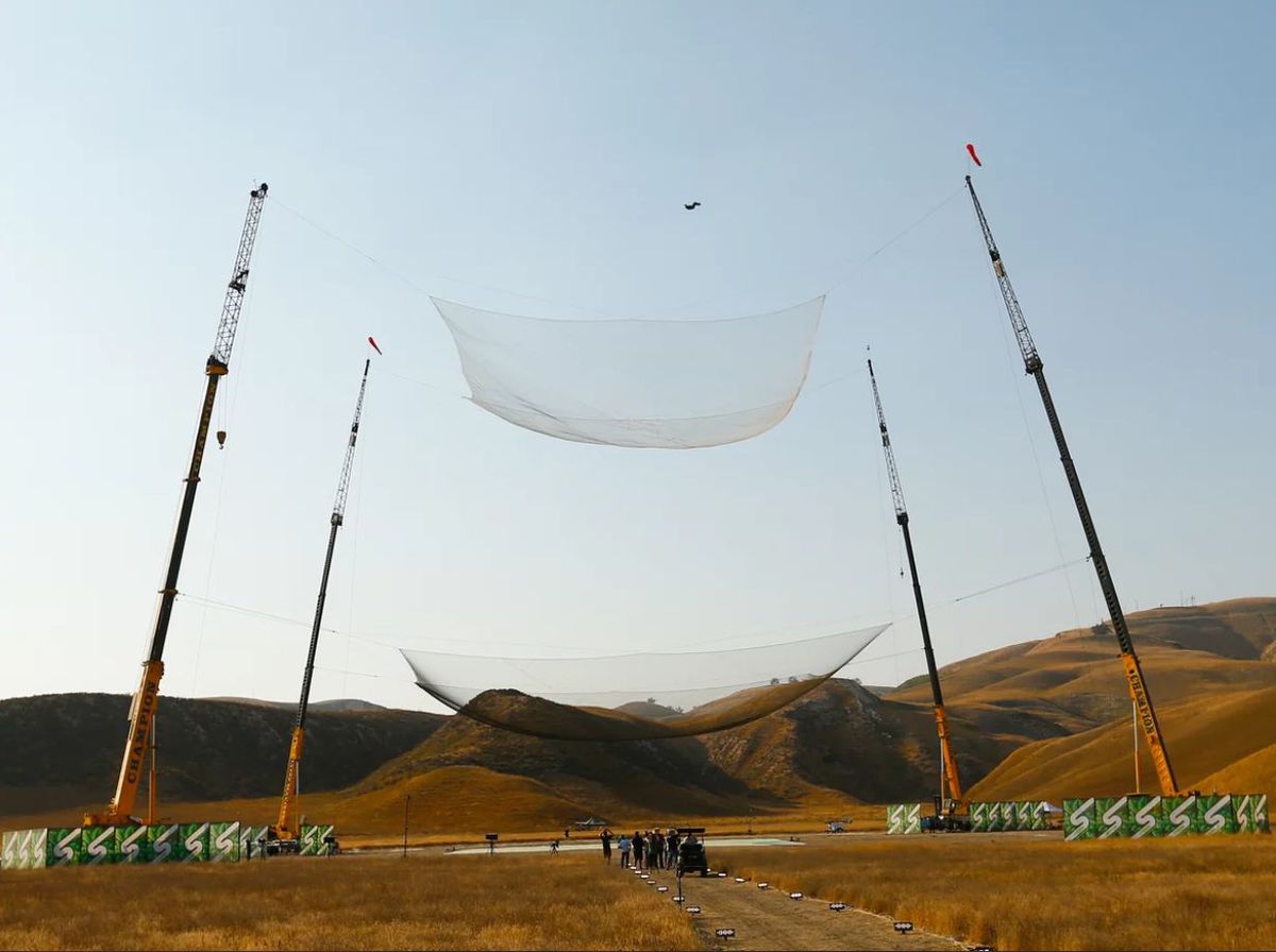 Povestea săriturii pe care Red Bull a considerat-o prea șocantă ca să o sponsorizeze: a sărit fără parașută de la 7.620 metri!