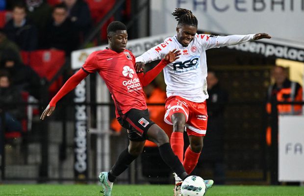 Care sunt cel mai prost remunerați fotbaliști din Premier League. Cel mai bine plătit câștigă de 115 ori mai mult decât ultimul!