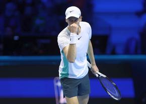 Jannik Sinner și Novak Djokovic, duel electrizant la Turneul Campionilor » Italianul a câștigat după un meci de peste 3 ore