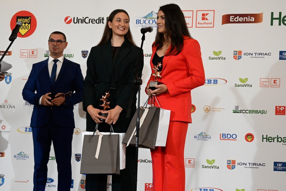 Canotajul și-a onorat premianții din 2023 » Cinci titluri europene, două mondiale, 11 bărci calificate la JO 2024 răsplătite înainte de plecarea în cantonamentul de iarnă