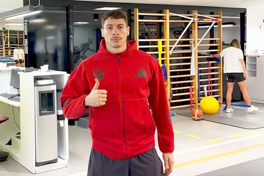 Bogdan Racovițan la recuperare după ruptura de ligamente suferită în Polonia, foto: GSP