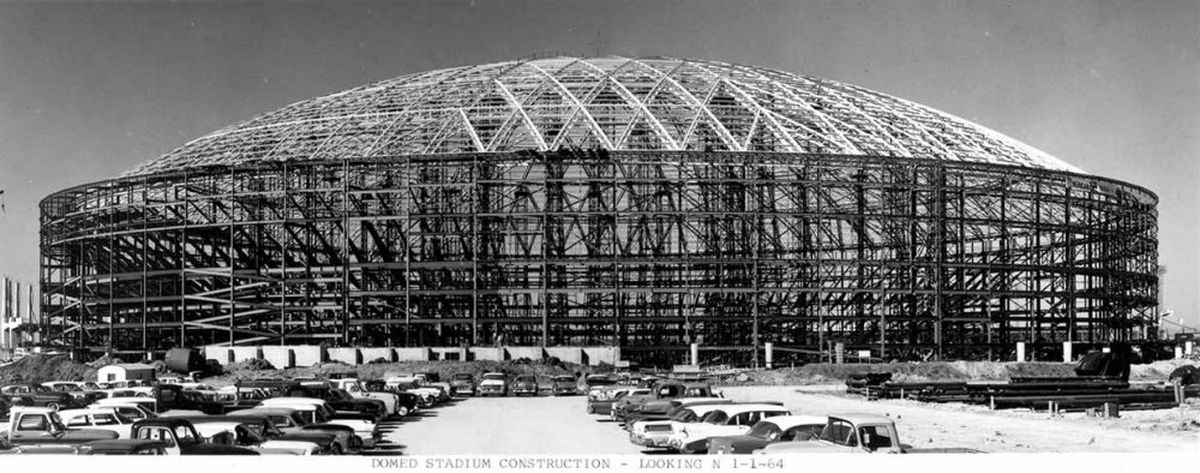 Stadionul Astrodome din Houston, „a opta minune a lumii”