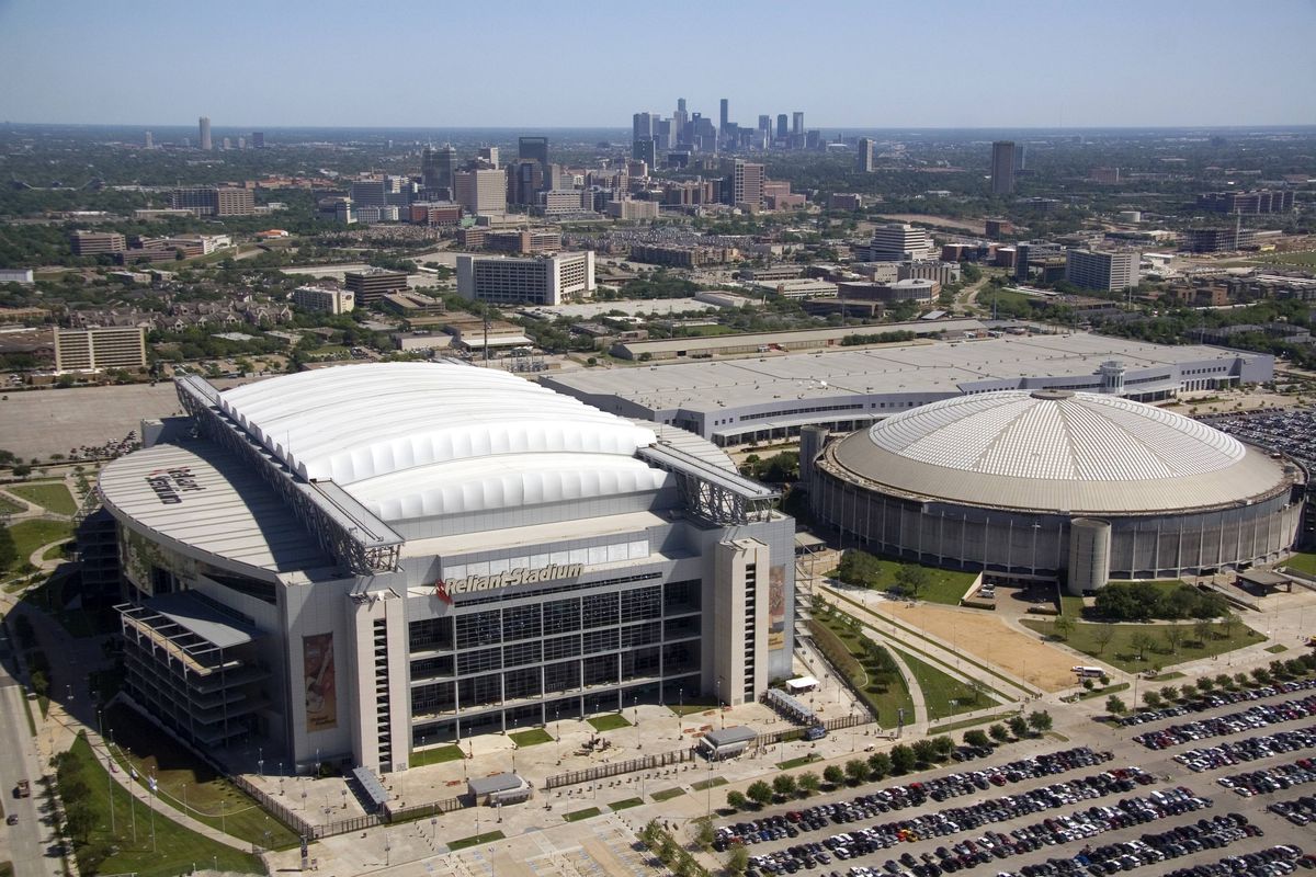 Stadionul Astrodome din Houston, „a opta minune a lumii”