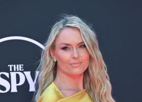 La 40 de ani și cu o proteză la genunchi, americanca Lindsey Vonn și-a anunțat revenirea pe pârtie!