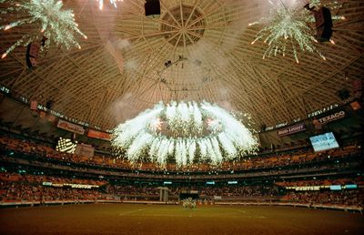 Primul stadion multifuncțional din lume, lăsat în paragină din 2009, ar putea fi salvat cu UN MILIARD DE DOLARI » Planul fabulos pus la cale pentru „a opta minune a lumii”