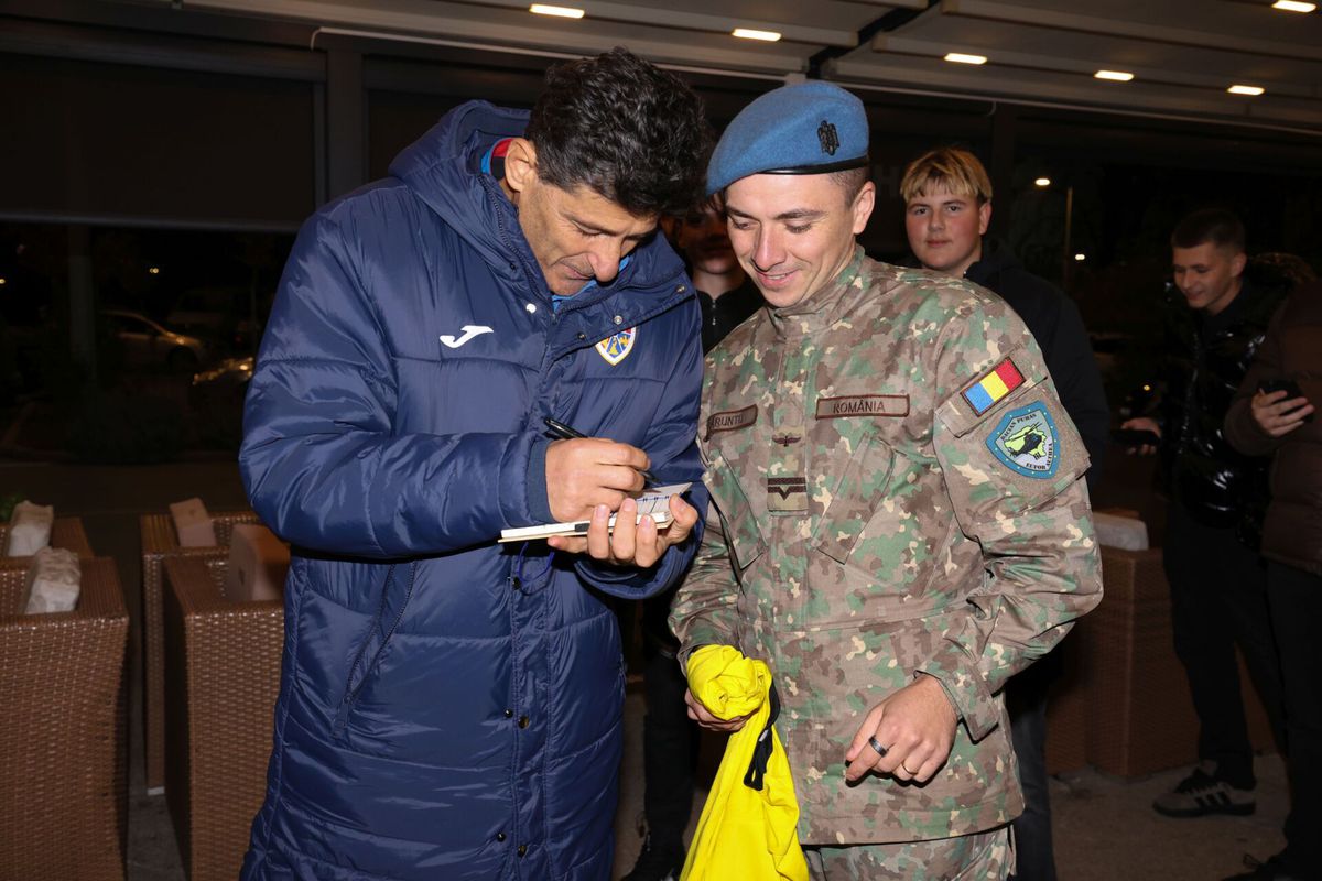 Vizită-surpriză la hotelul din Zenica, înainte de Bosnia - România: „Ca de la căpitan la căpitan”