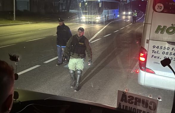 Peste 500 de fani români acuză că sunt BLOCAȚI de autoritățile din Bosnia: „Ne-au dat jos din autocare, nu ne-au lăsat la meci!”