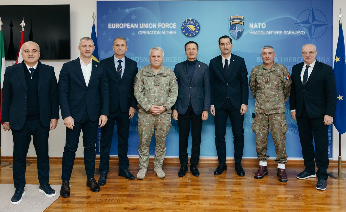 Delegația României a vizitat baza militară din Bosnia