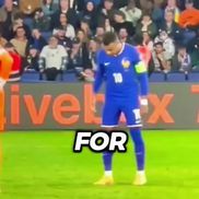 Kylian Mbappe deteriorează intenționat punctul de la 11 metri pentru a-l „ajuta” pe executantul penalty-ului să execute prost / Foto: Facebook footballfun