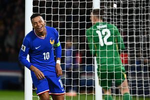 L-au prins: trucul secret al lui Kylian Mbappe! » Cum își ajută echipa să nu primească gol din penalty!