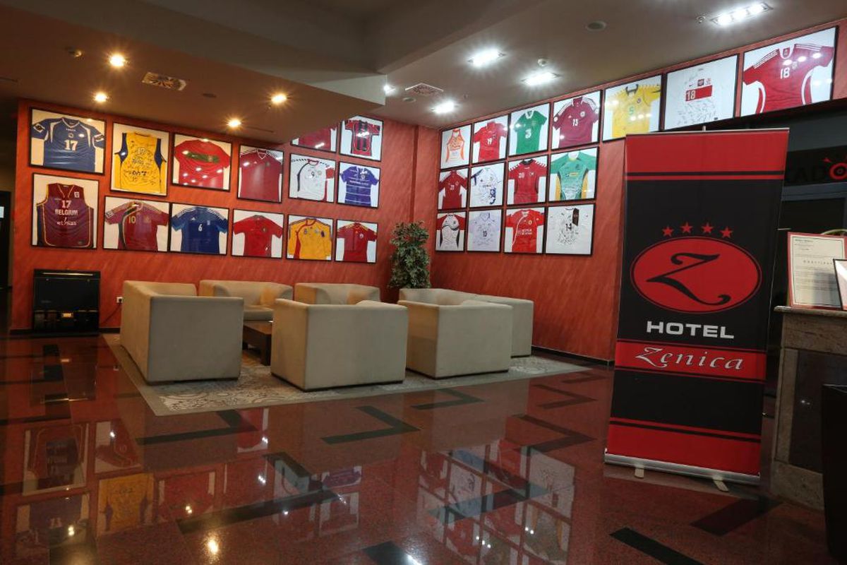 Sosirea echipei naţionale la hotelul Zenica