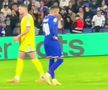 Kylian Mbappe deteriorează intenționat punctul de la 11 metri pentru a-l „ajuta” pe executantul penalty-ului să execute prost / Foto: Facebook footballfun