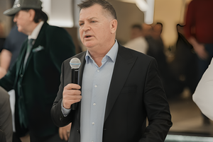 Cel mai bogat om din Bosnia i-a cazat pe români la Zenica » Are peste un miliard de euro, dar explică de ce preferă mașini second-hand