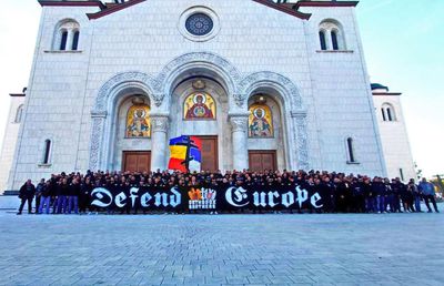 În drumul spre Zenica, ultrașii radicali din „Uniți Sub Tricolor” au făcut un popas » Cu cine s-au întâlnit: „Nu vom accepta”