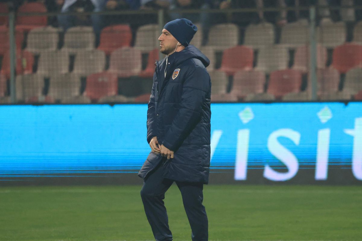 Inspecția gazonului înainte de Bosnia - România