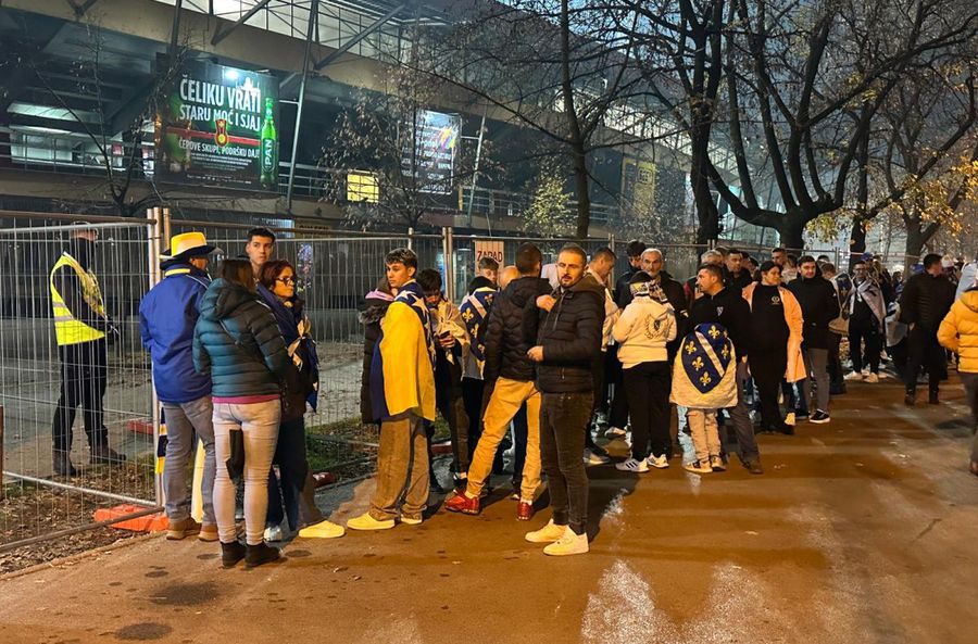 Bosnia - România 3-1 » Tragedia fotbalistică de la Zenica » România are o repriză de coșmar, pierde cu Bosnia și ajunge 100% în ULTIMA urnă la barajul pentru CM! Ce va face Lucescu?