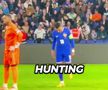 Kylian Mbappe deteriorează intenționat punctul de la 11 metri pentru a-l „ajuta” pe executantul penalty-ului să execute prost / Foto: Facebook footballfun