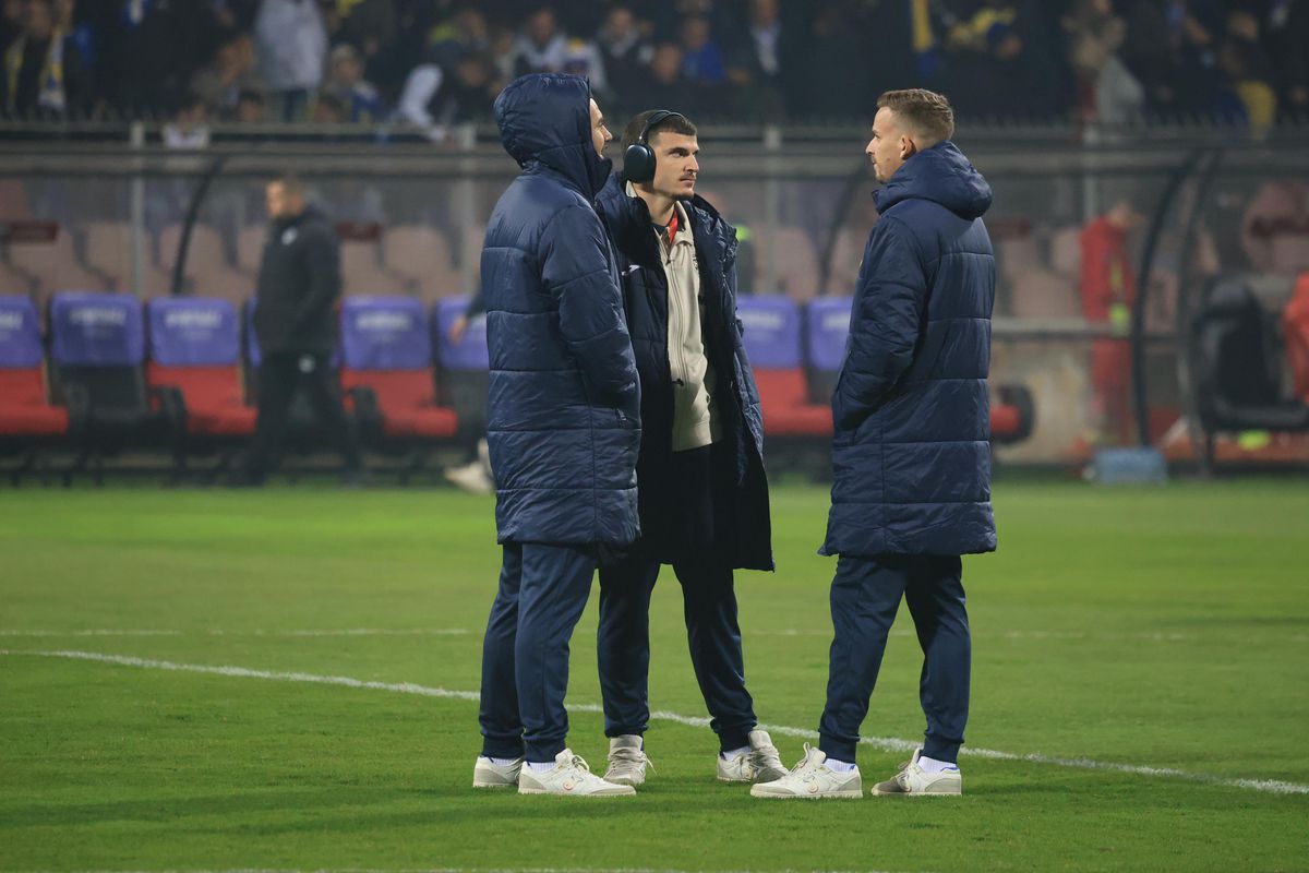 Inspecția gazonului înainte de Bosnia - România