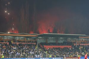 Ce s-a întâmplat în afara stadionului din Zenica, la scurt timp după golul marcat de Bîrligea » La TV s-au auzit doar focuri de artificii