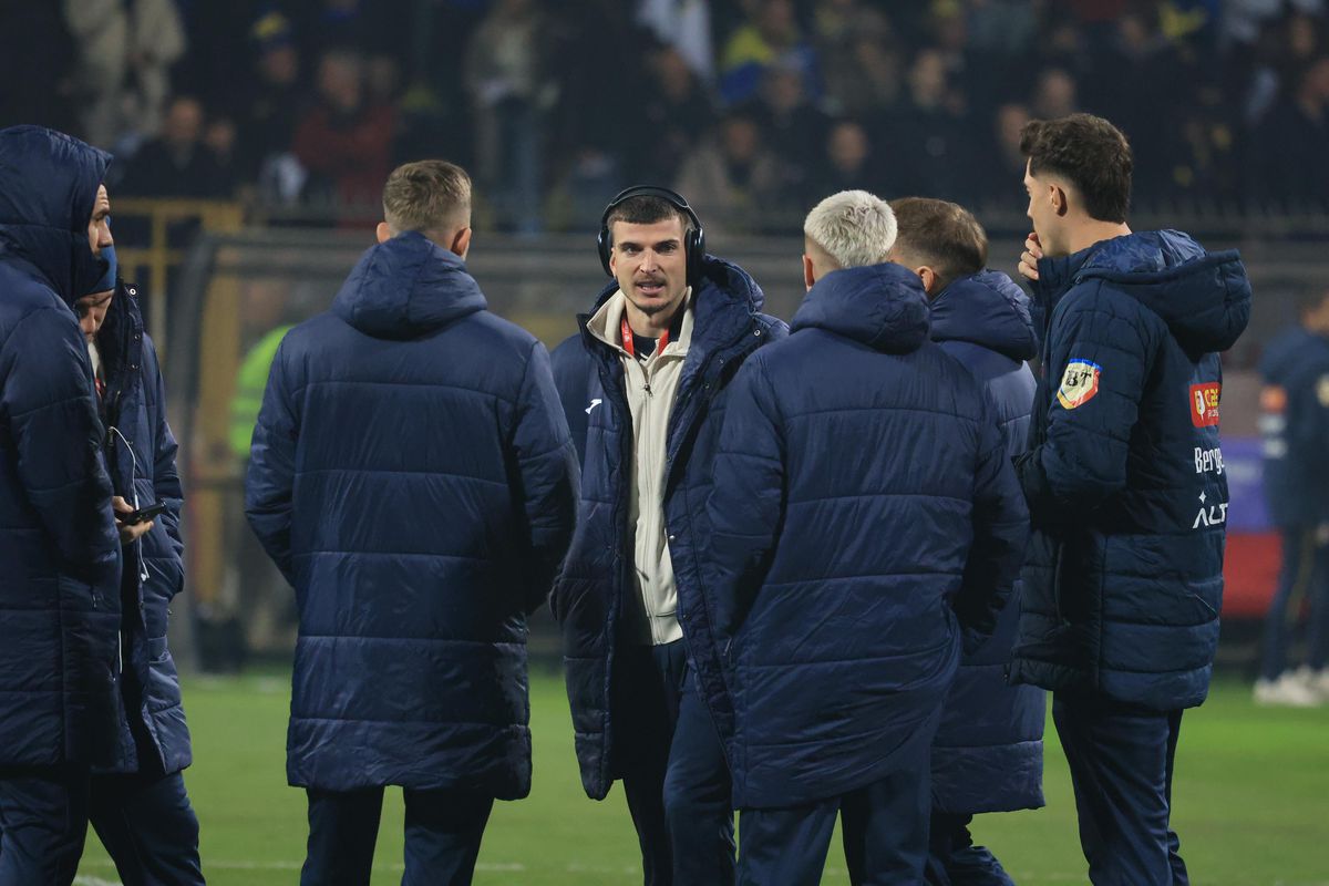 Inspecția gazonului înainte de Bosnia - România